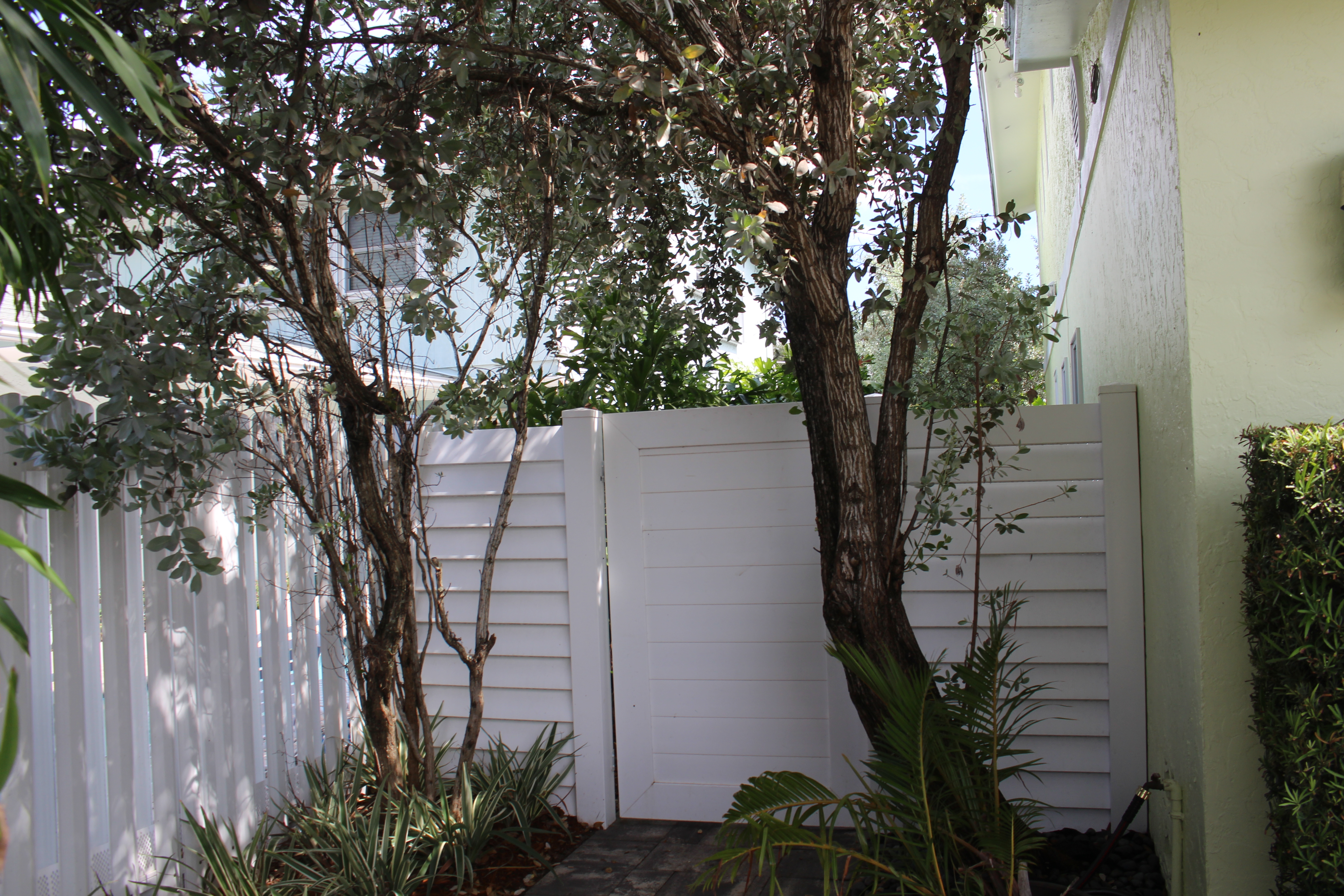 Anaheim fence gate installation & repair